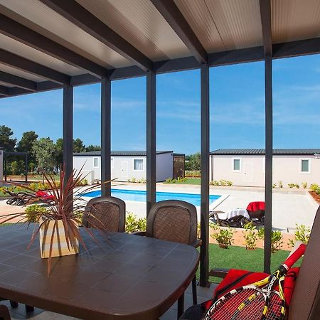 Camping Adria Mobile Homes In Camping Kastanija Novigrad Istria المظهر الخارجي الصورة