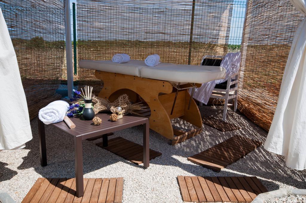 Camping Adria Mobile Homes In Camping Kastanija Novigrad Istria المظهر الخارجي الصورة