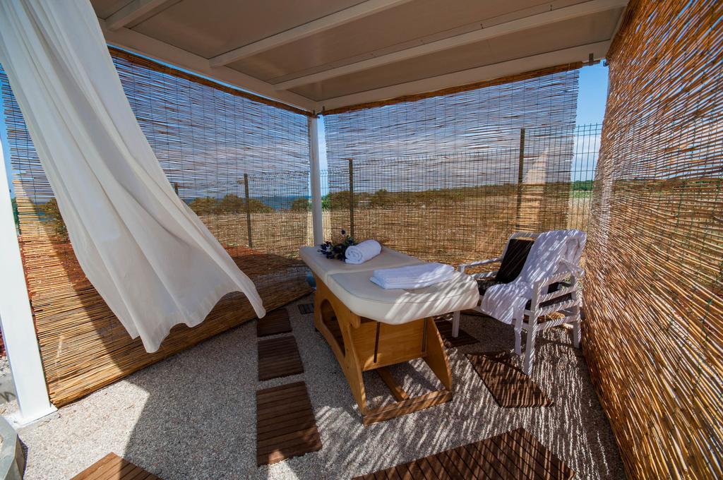 Camping Adria Mobile Homes In Camping Kastanija Novigrad Istria المظهر الخارجي الصورة
