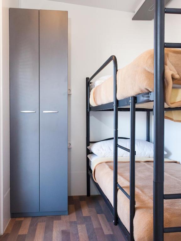 Camping Adria Mobile Homes In Camping Kastanija Novigrad Istria الغرفة الصورة