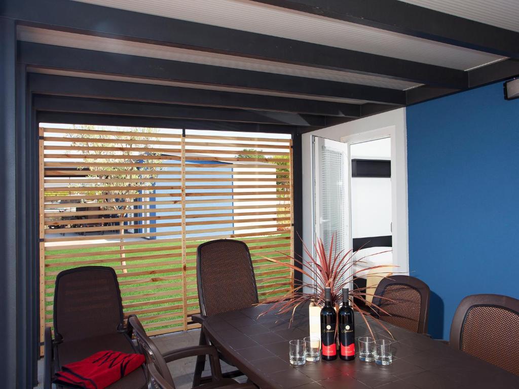 Camping Adria Mobile Homes In Camping Kastanija Novigrad Istria المظهر الخارجي الصورة
