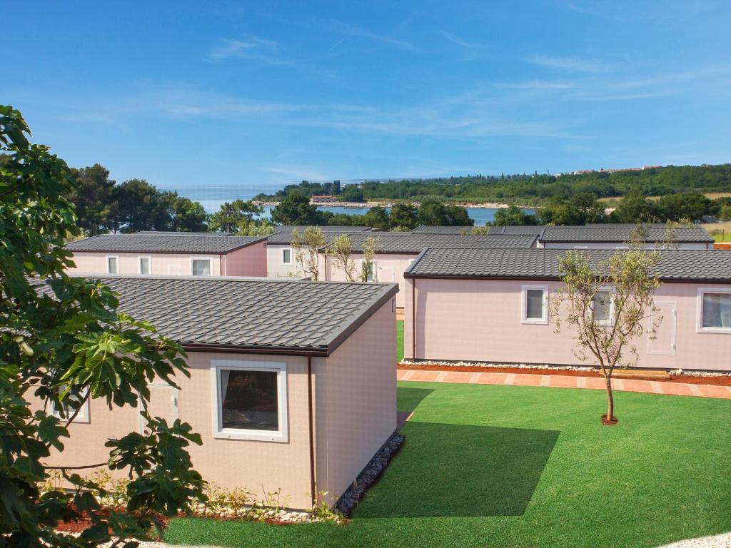 Camping Adria Mobile Homes In Camping Kastanija Novigrad Istria المظهر الخارجي الصورة
