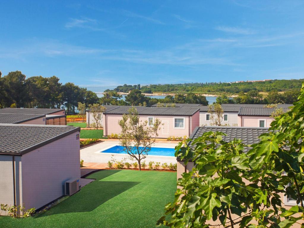 Camping Adria Mobile Homes In Camping Kastanija Novigrad Istria المظهر الخارجي الصورة