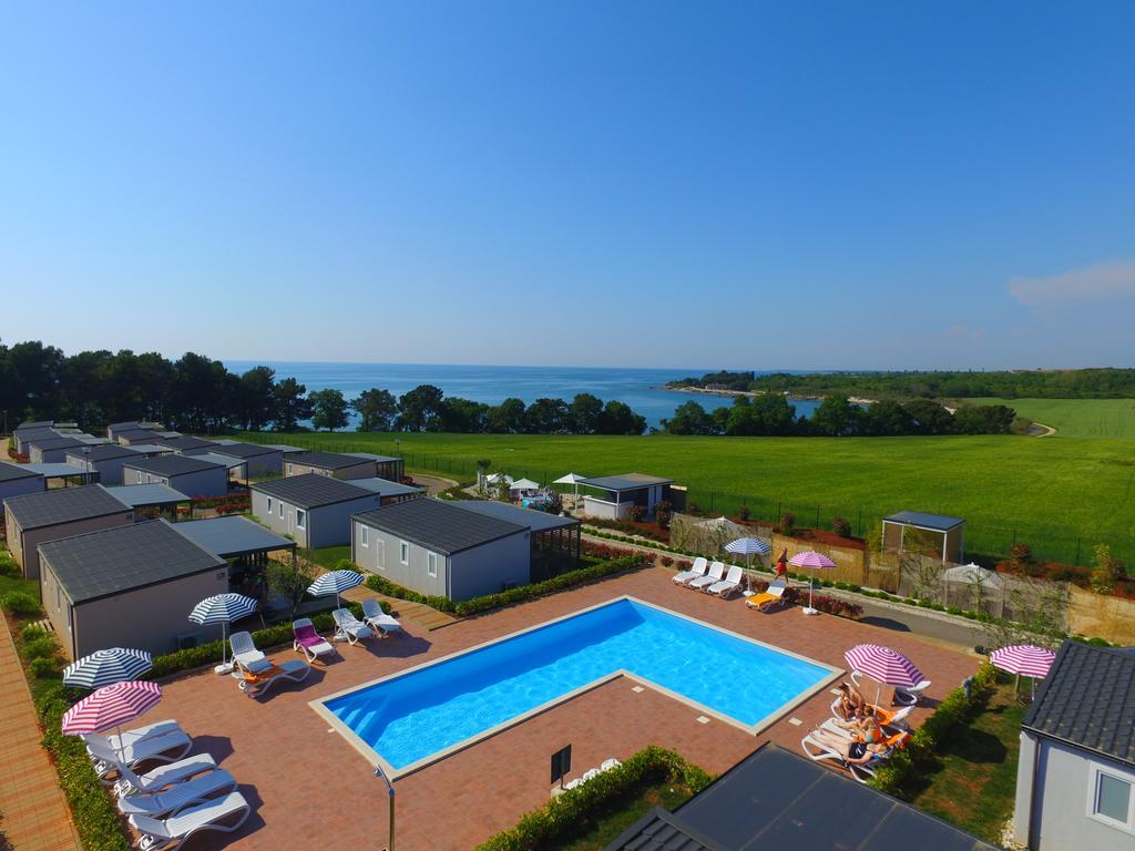 Camping Adria Mobile Homes In Camping Kastanija Novigrad Istria المظهر الخارجي الصورة