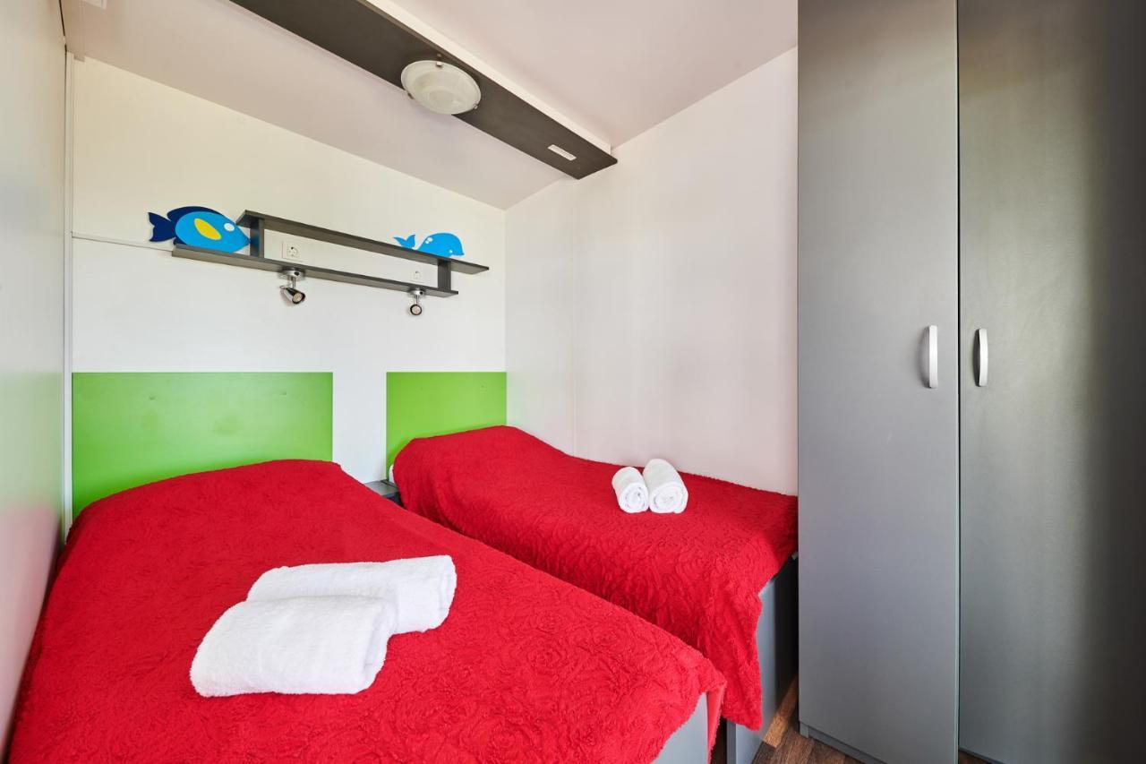 Camping Adria Mobile Homes In Camping Kastanija Novigrad Istria المظهر الخارجي الصورة